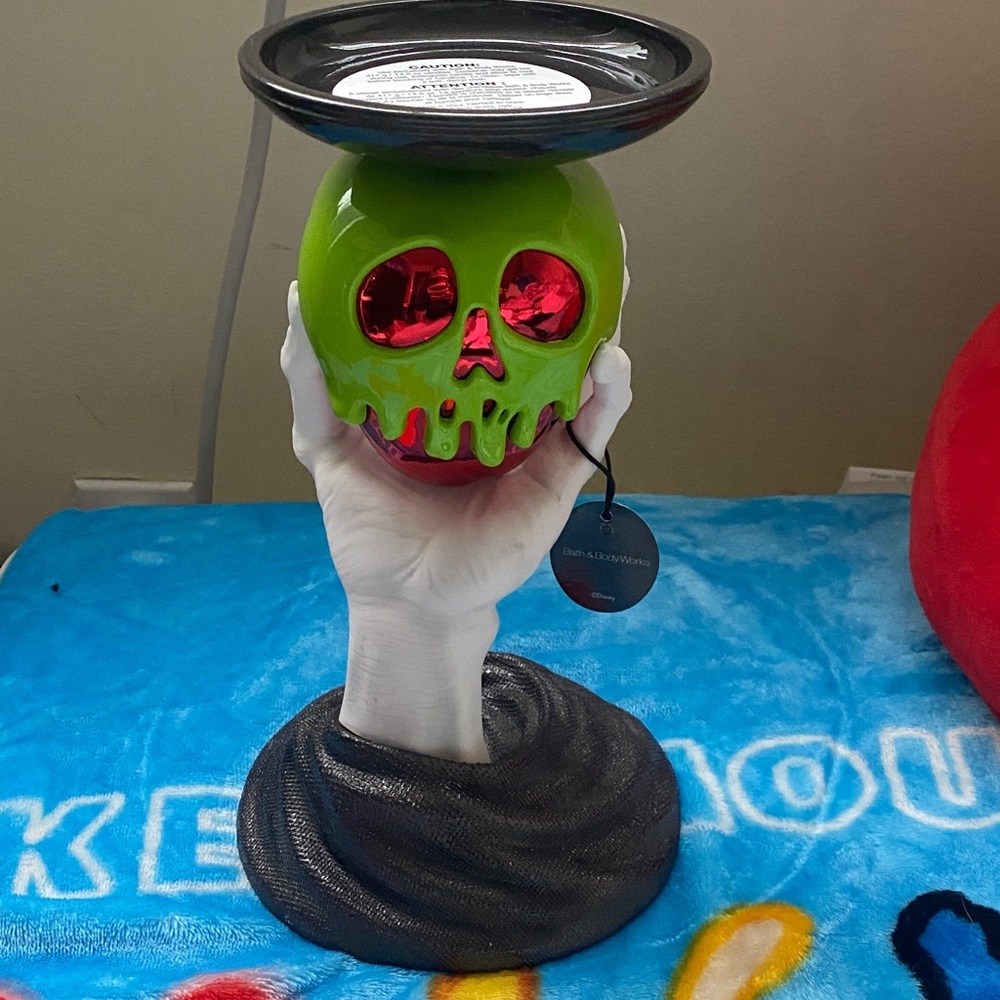 Bath & Body Works Green and Red Skull Candle Holder